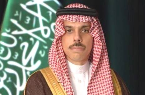 وزير الخارجية يتلقى اتصالًا هاتفيًا من وزير خارجية الكويت